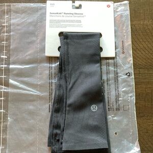 Lululemon Running Sleeves. size XS/S NWT